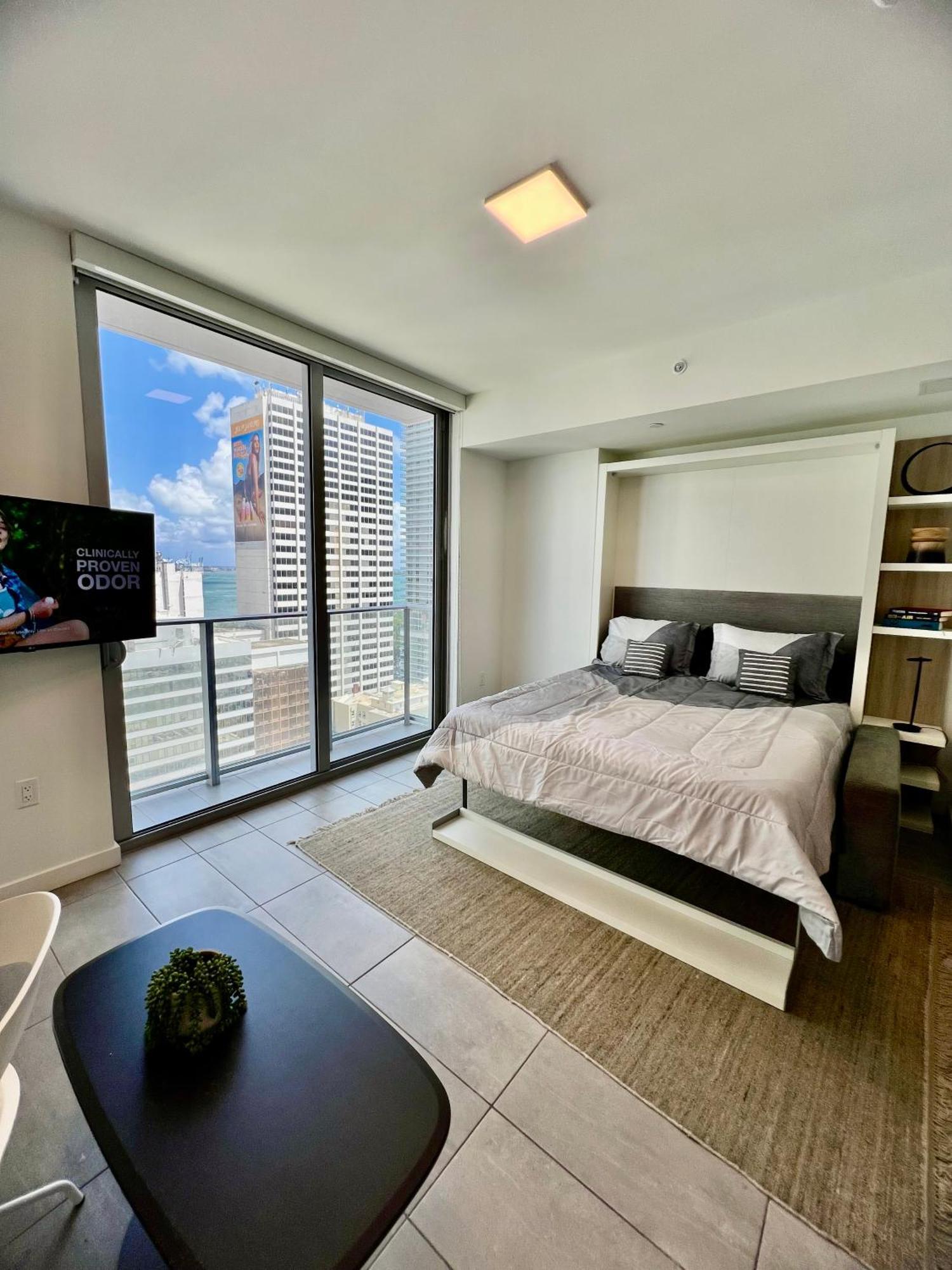 Spacious In The Heart Of Downtown Apartamento